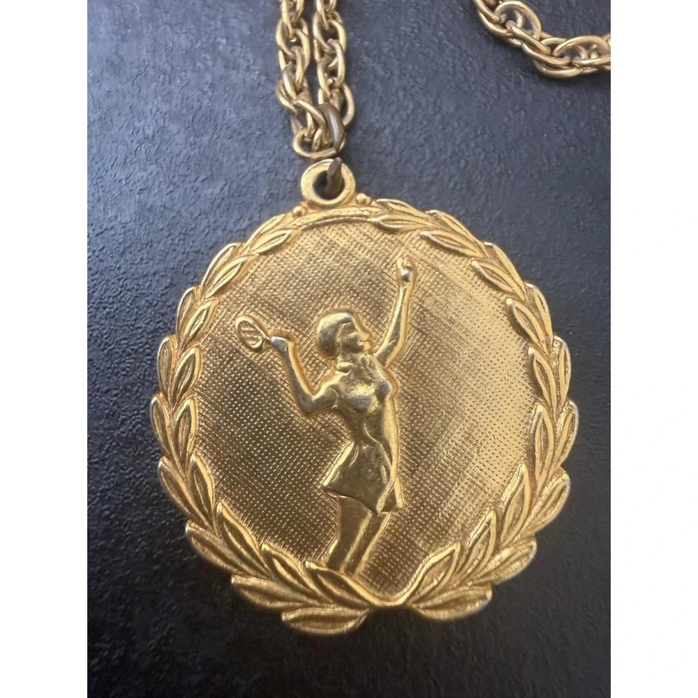 Tennis Medallion Necklace Gold Tone 1976 Engraved Laurel Wreath Vintage Pendant